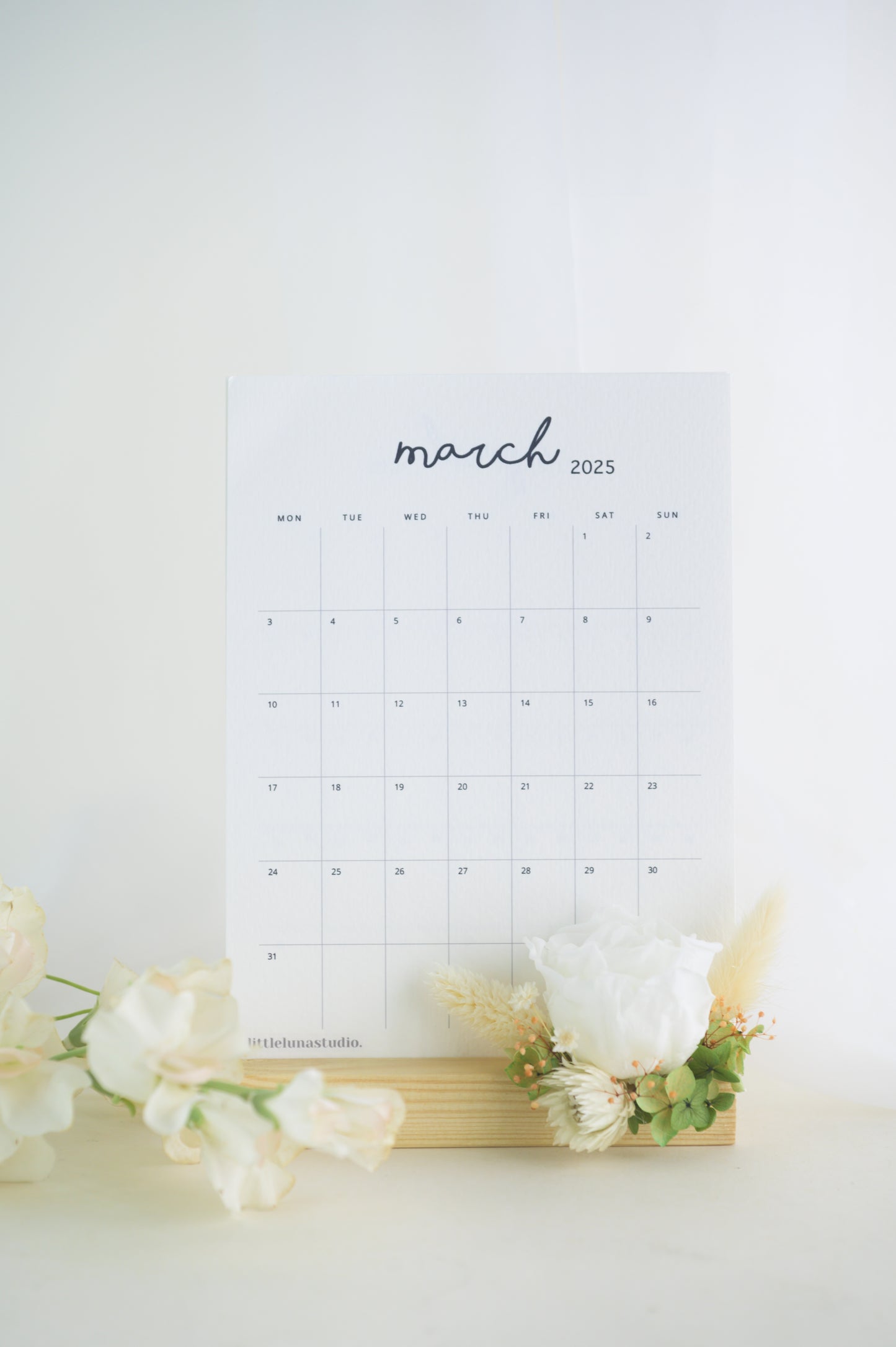 Blooming Year 2025 Desk Floral Calendar