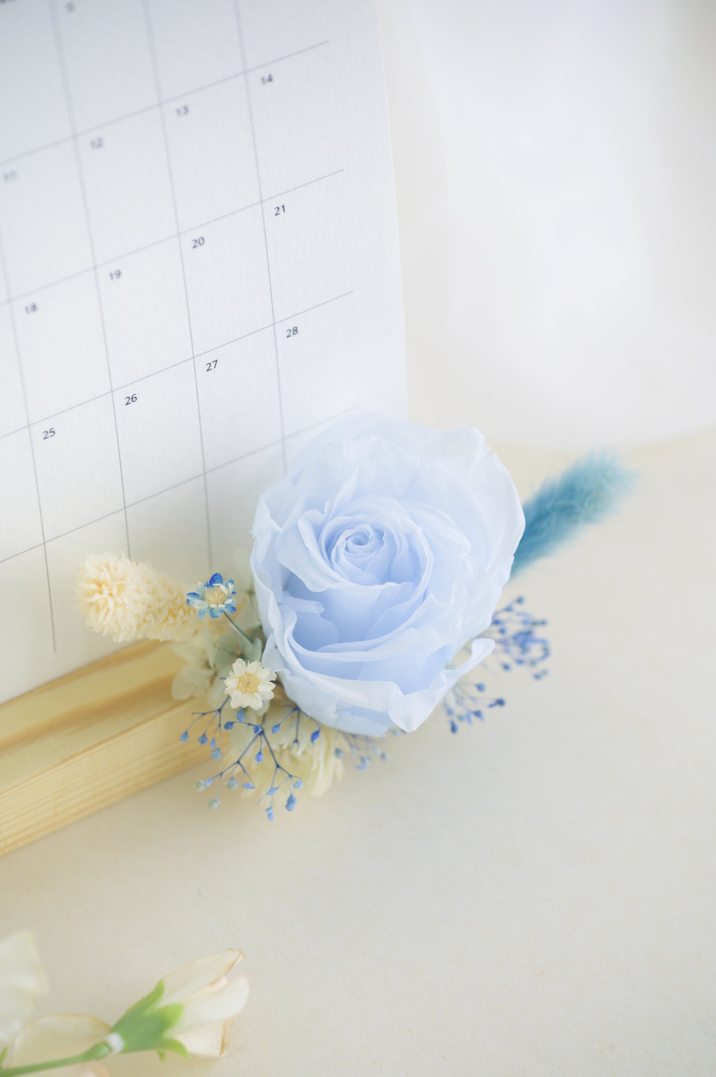 Blooming Year 2025 Desk Floral Calendar
