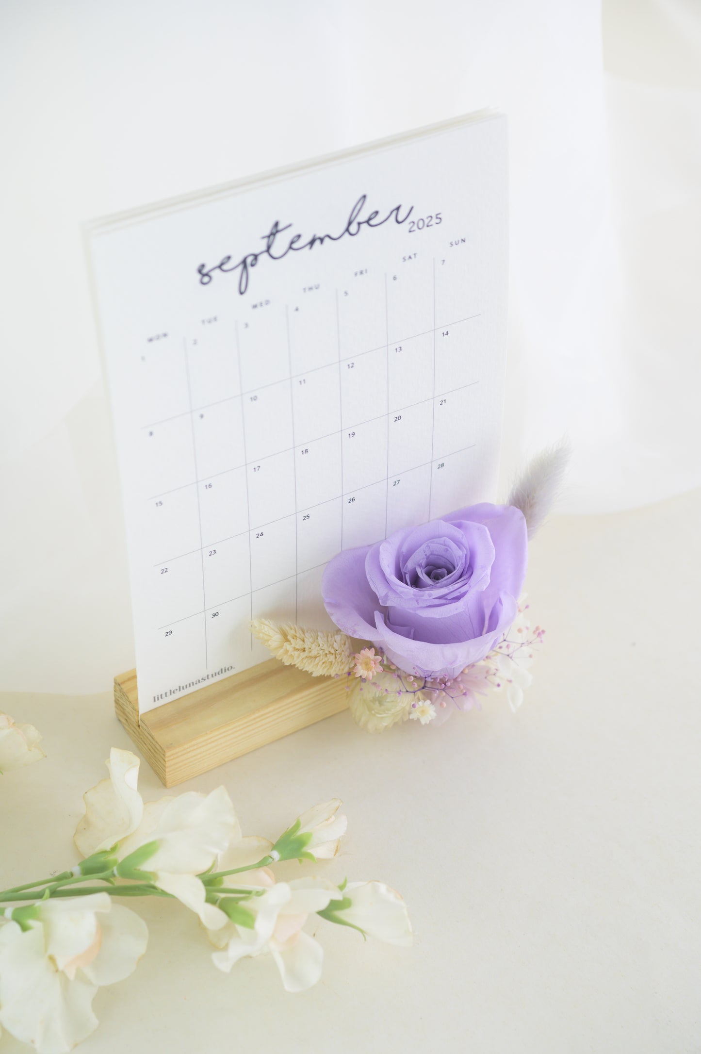 Blooming Year 2025 Desk Floral Calendar