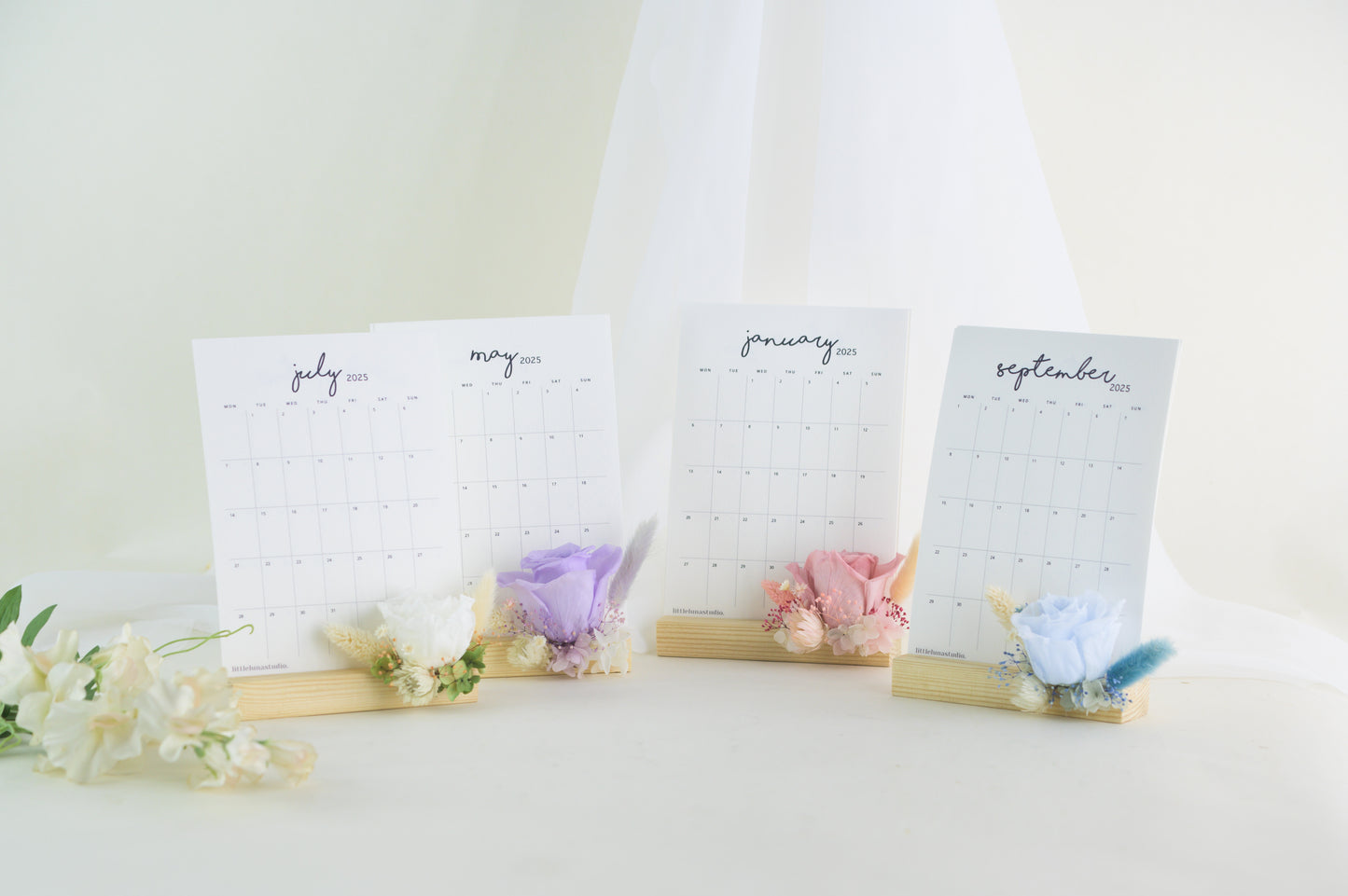 Blooming Year 2025 Desk Floral Calendar