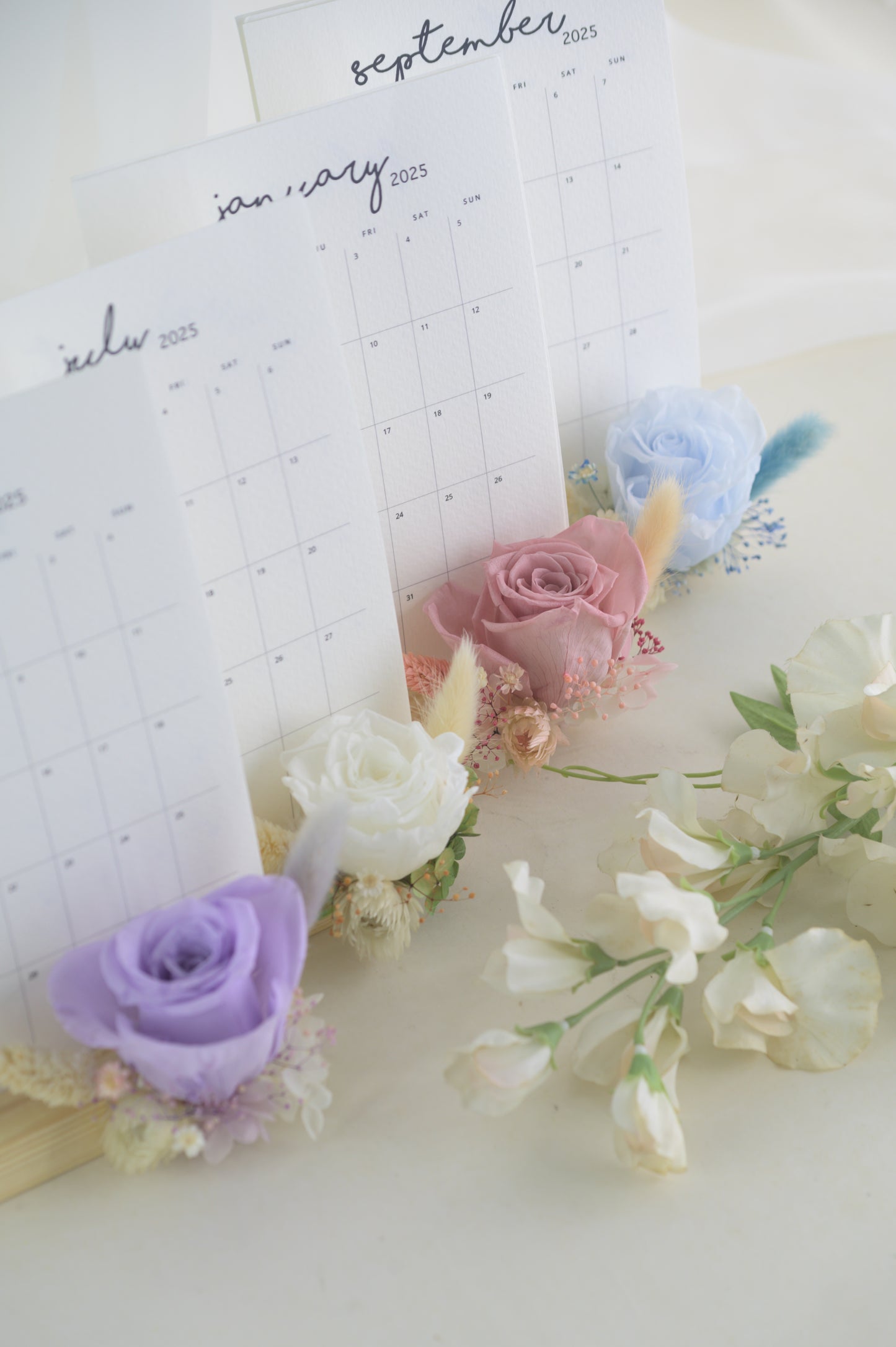 Blooming Year 2025 Desk Floral Calendar